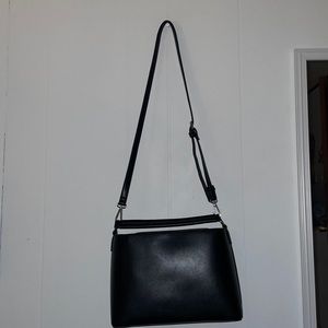 Cute structured faux leather satchel ajustable strap💋
